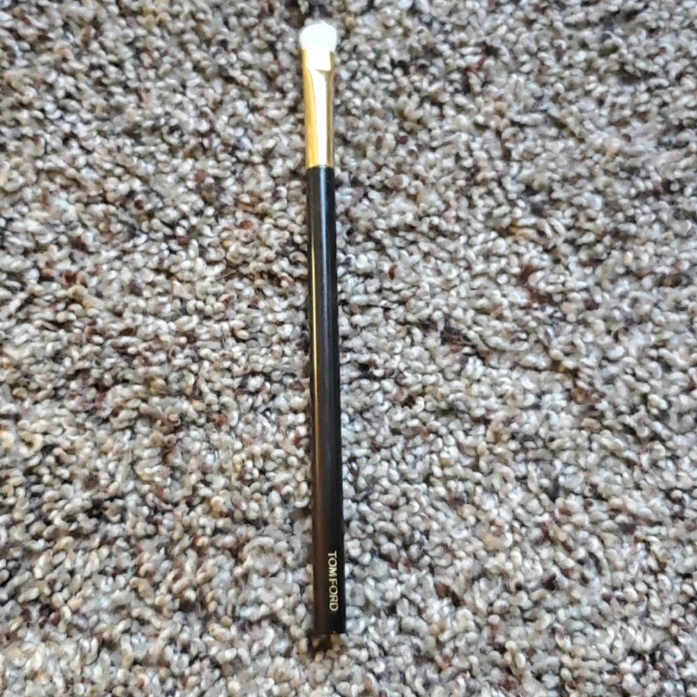 Tom Ford Angled Eye Shadow Brush 12